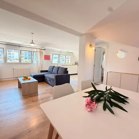 Spacious Sardinero Parking Apartment